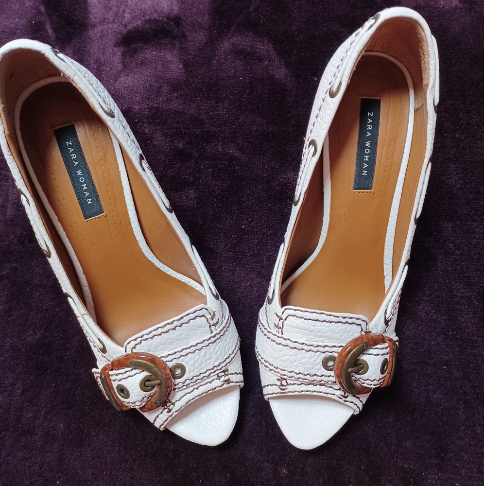 Zara Woman- Pump